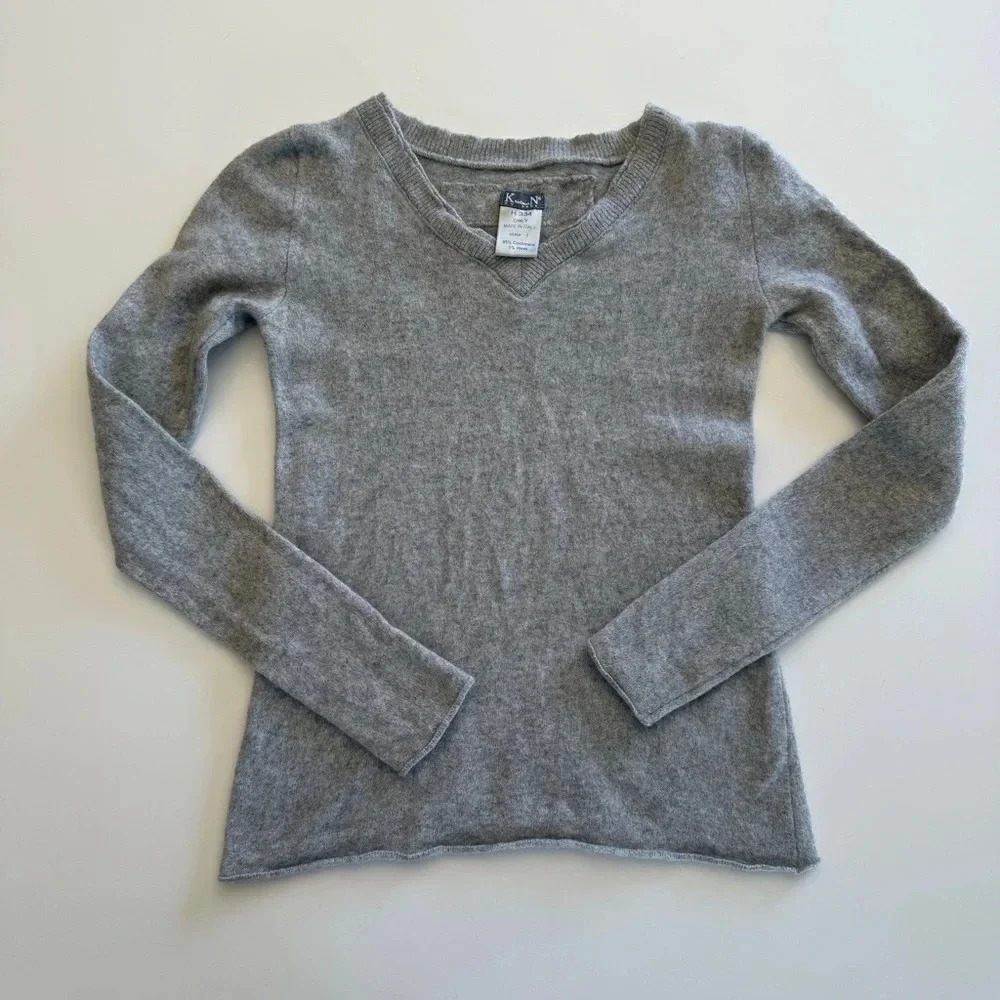 Kensie Gray V-Neck Cashmere Blend Sweater